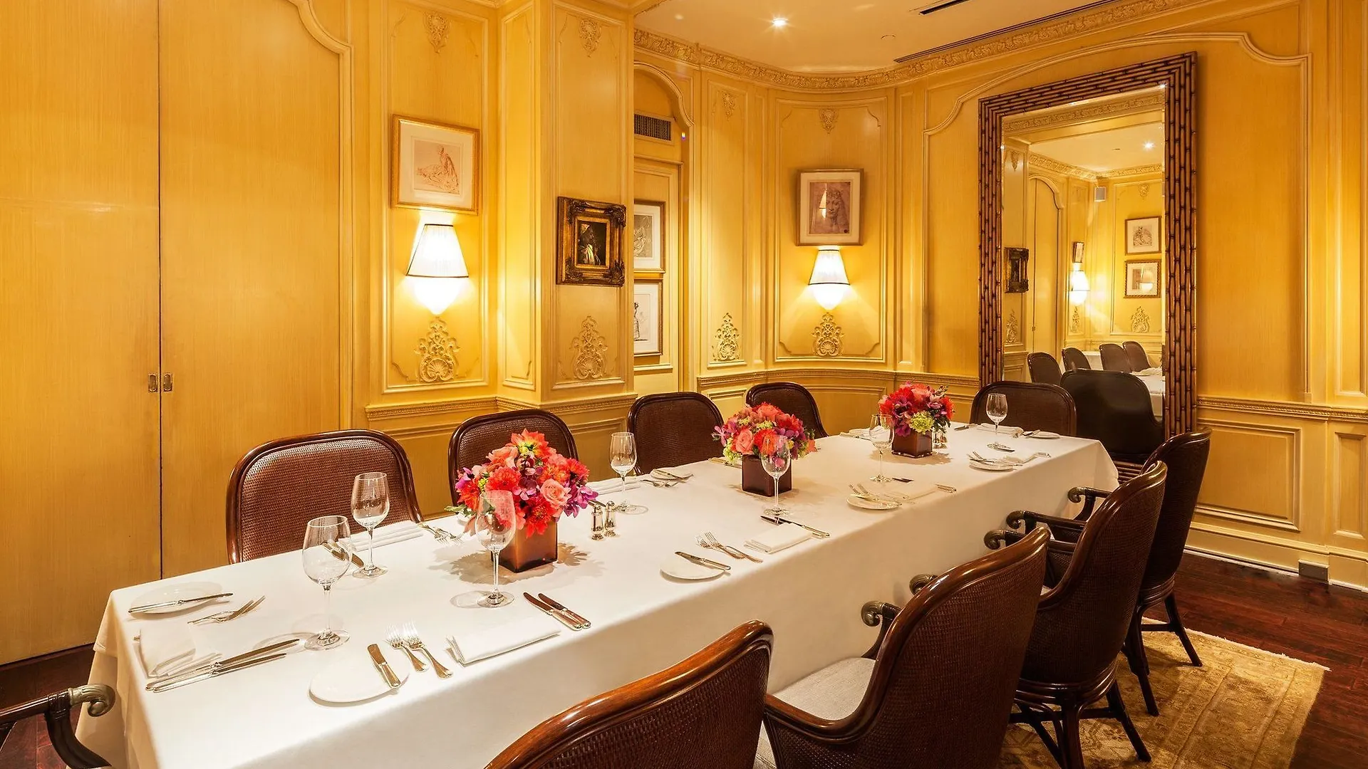 *****  Hotel Plaza Athenee New York United States