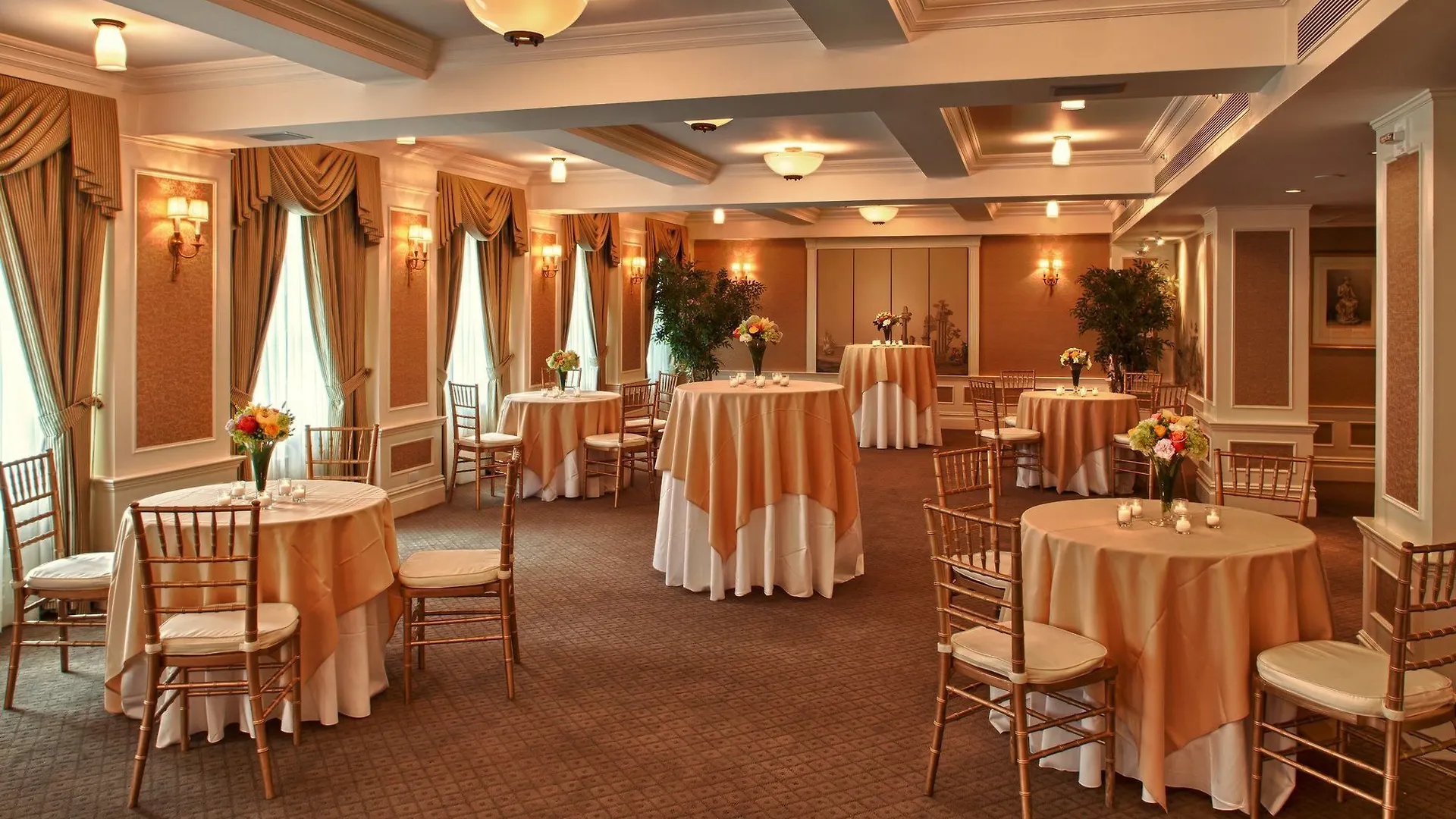 Hotel Plaza Athenee New York